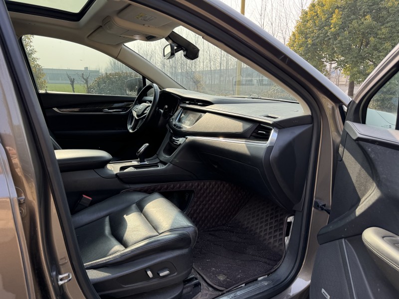 盐城16年凯迪拉克XT58