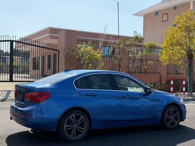 泉州18年宝马1系7