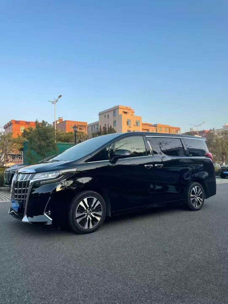 南平19年豐田埃爾法2