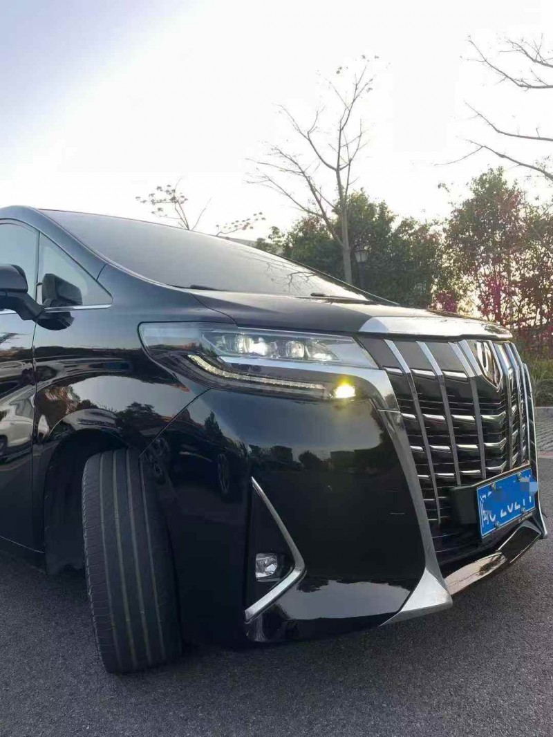 南平19年豐田埃爾法3