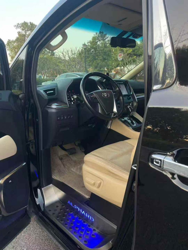 南平19年豐田埃爾法4