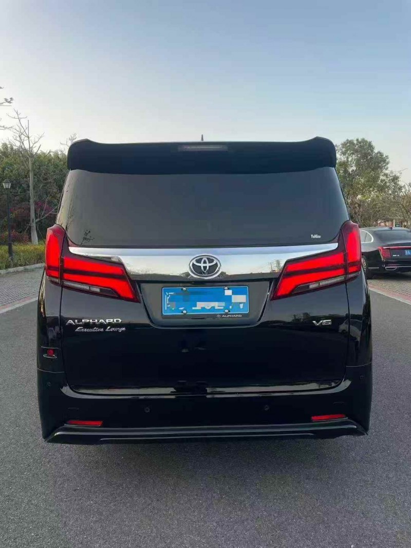 南平19年豐田埃爾法9