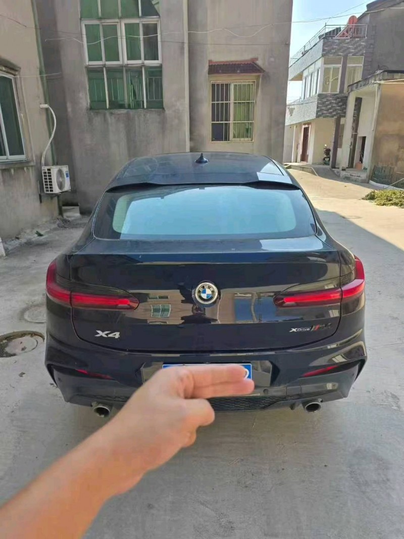 常州21年宝马X48