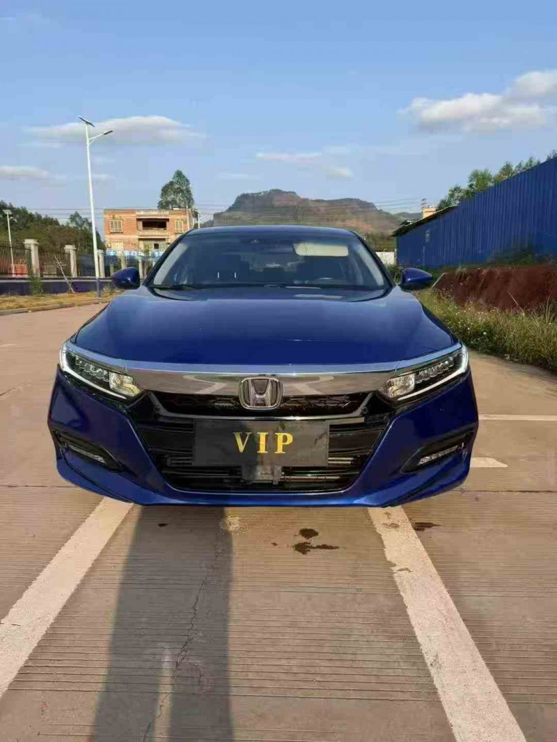 钦州19年本田雅阁1