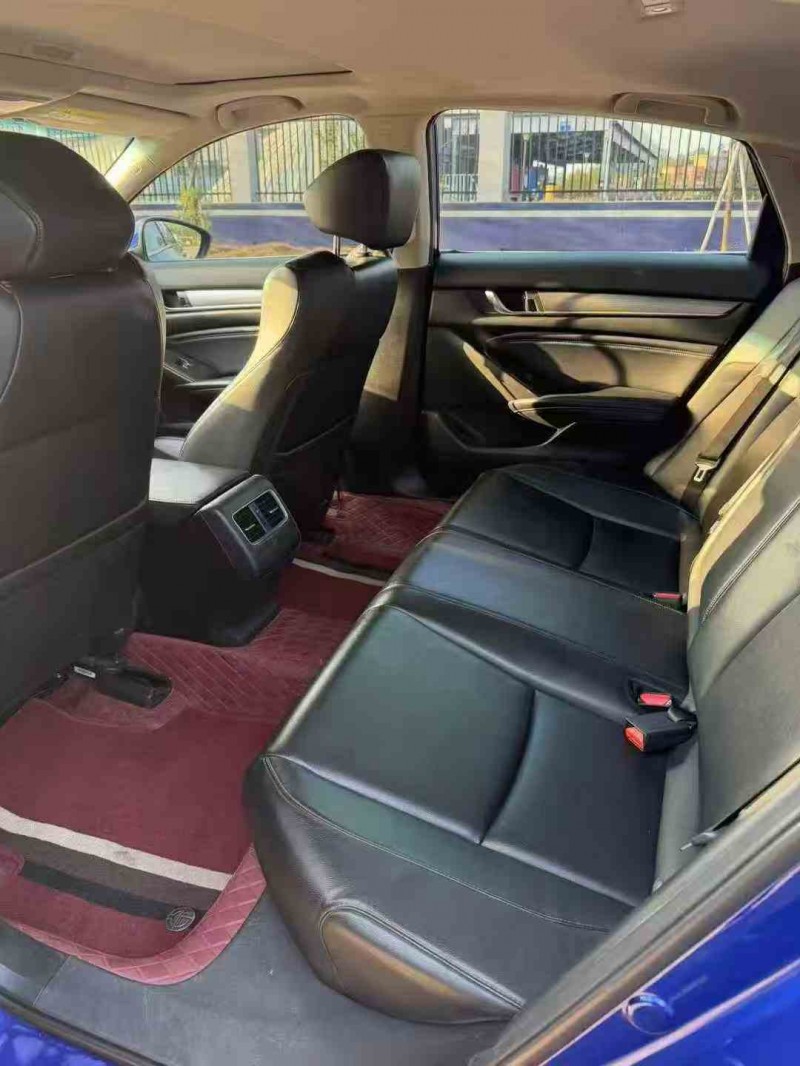 钦州19年本田雅阁5