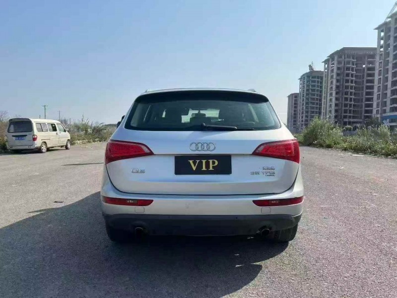 北海11年奥迪Q58