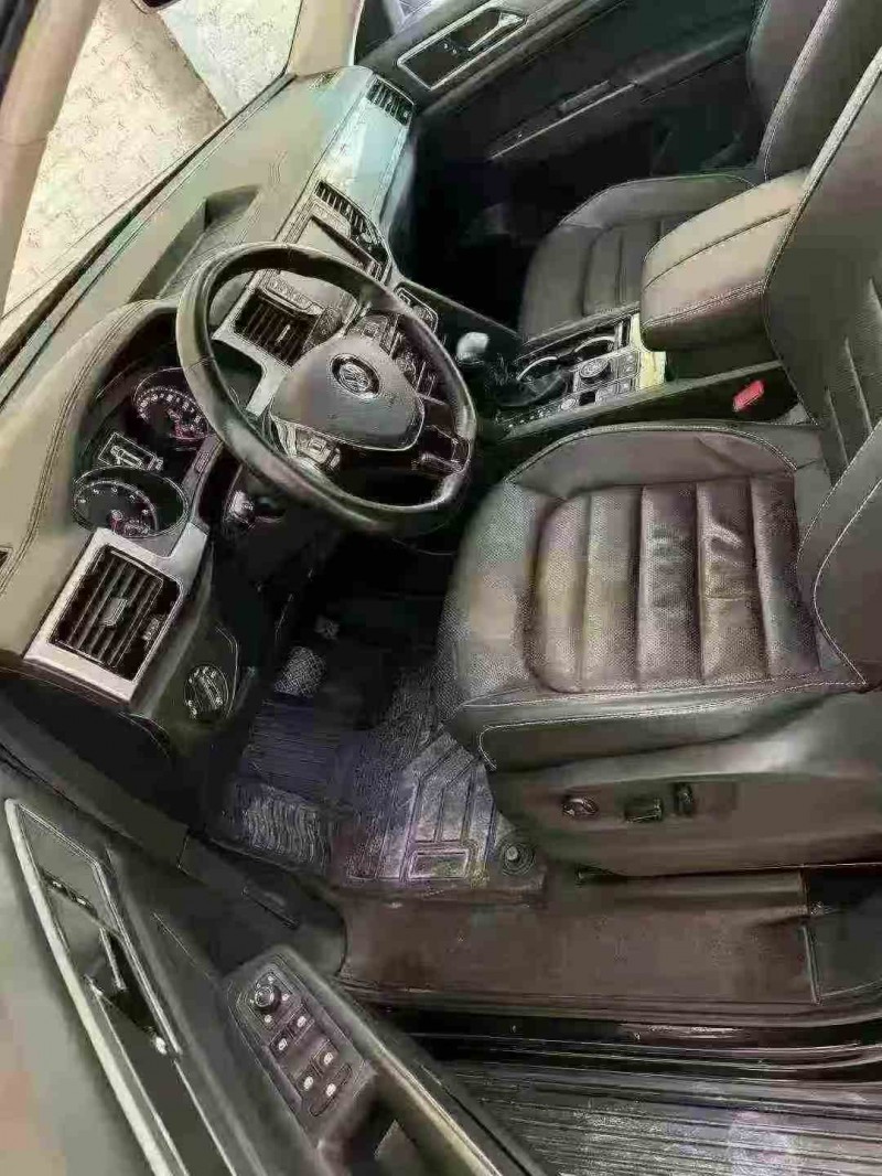 北海18年大众途昂4