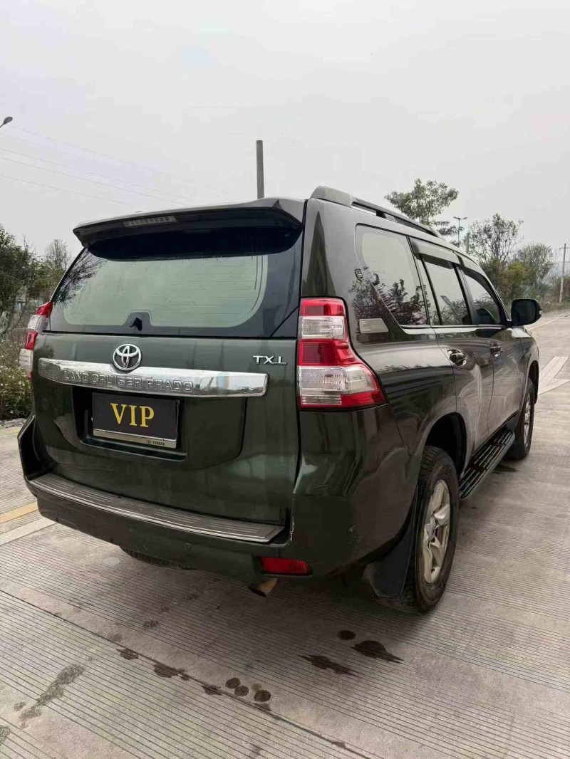 钦州12年丰田普拉多7