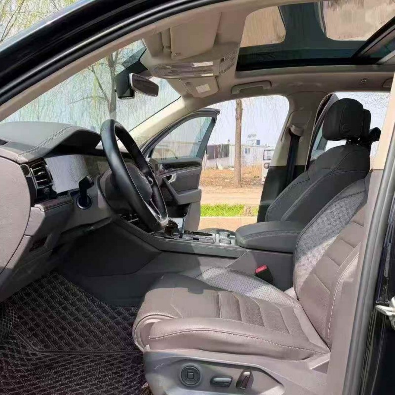 济宁22年大众途锐6