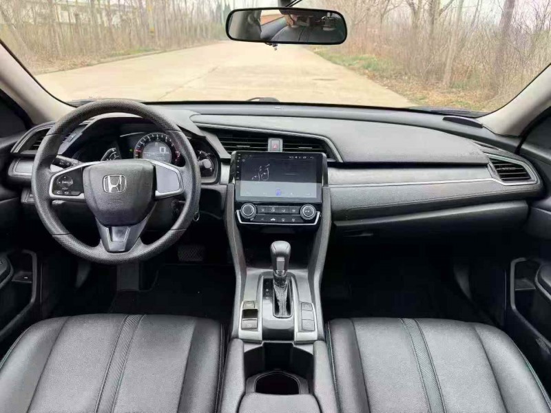 连云港17年本田思域4