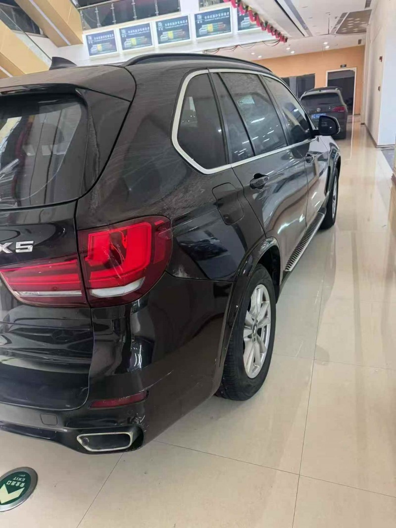 金华16年宝马X58