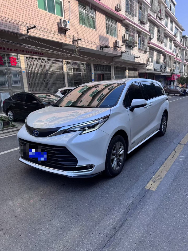 邵阳24年丰田塞纳3