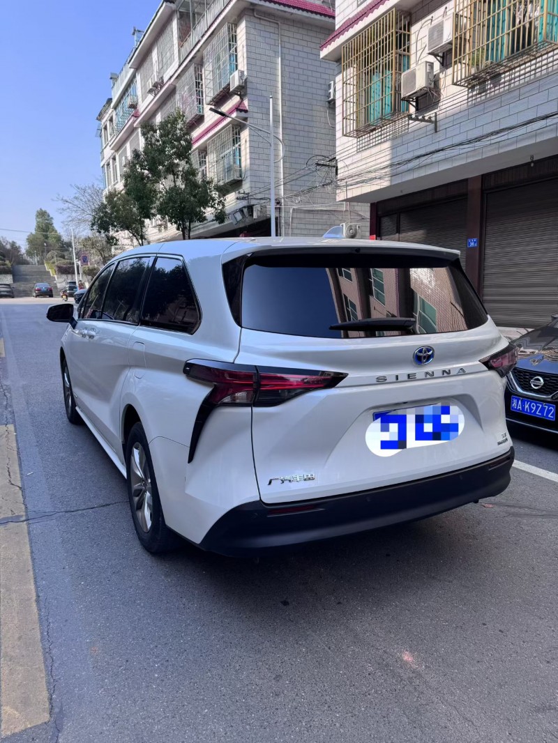 邵阳24年丰田塞纳9