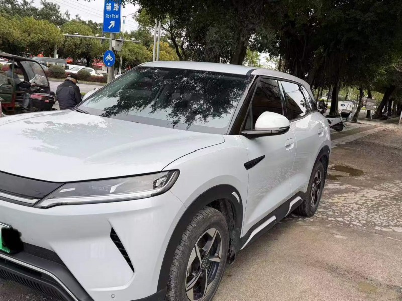 南寧24年比亞迪元2