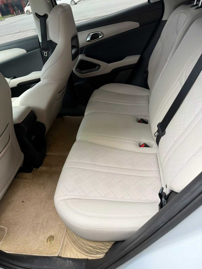 南寧24年比亞迪元6