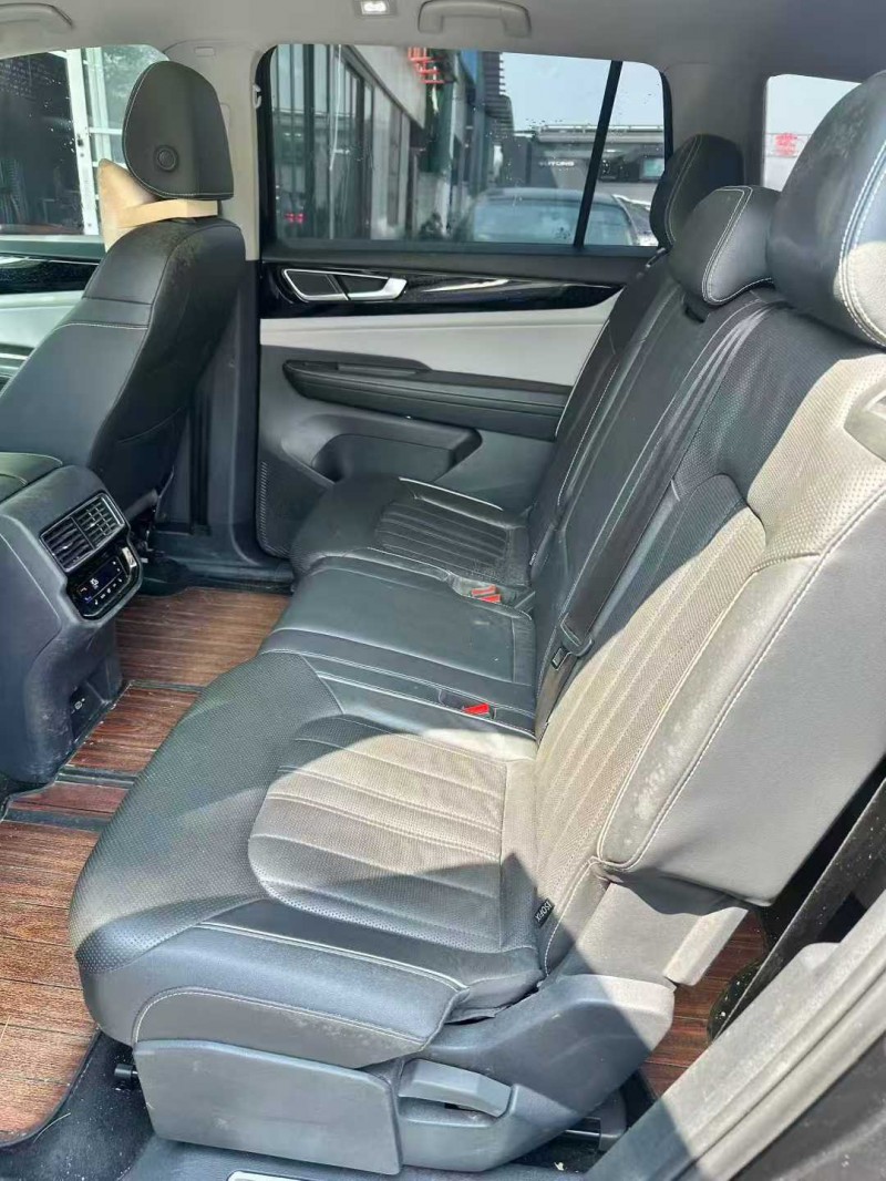 南宁22年大众途昂6