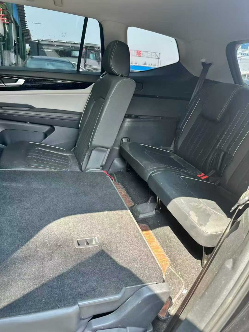 南宁22年大众途昂7