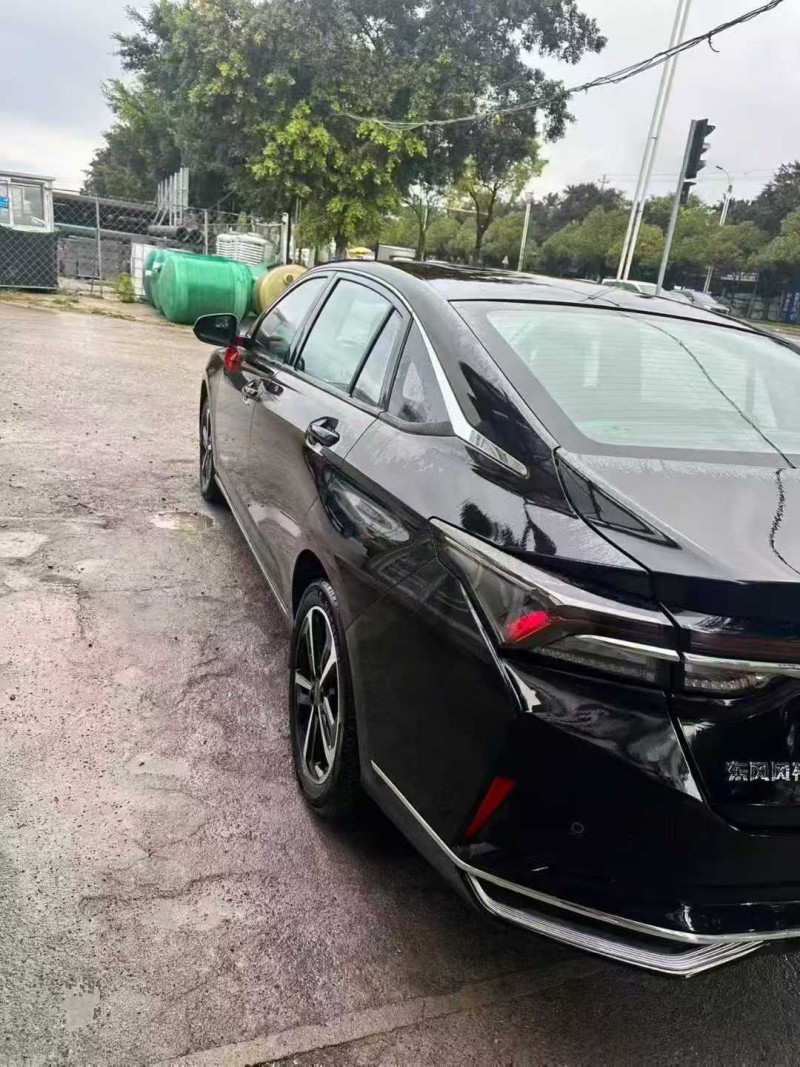 南宁24年东风奕炫8