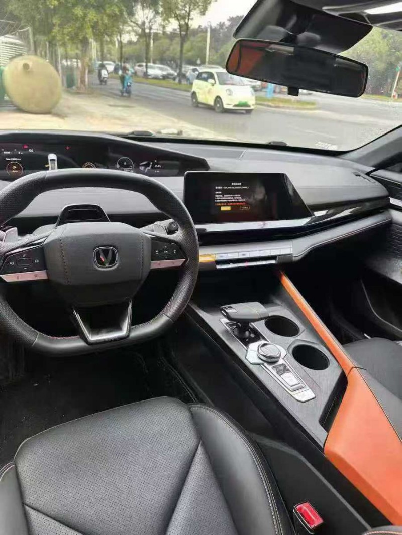 南寧23年長安汽車UNI5