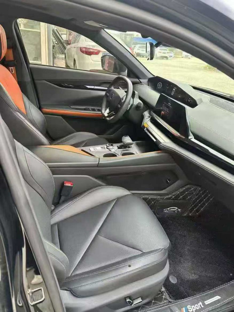 南寧23年長安汽車UNI6