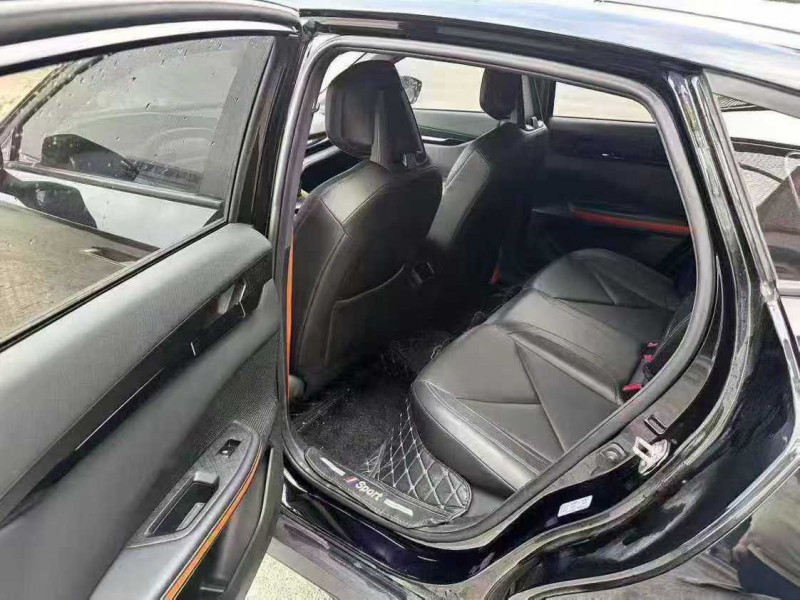 南寧23年長安汽車UNI7