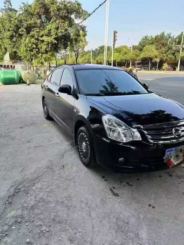 南宁17年日产轩逸2