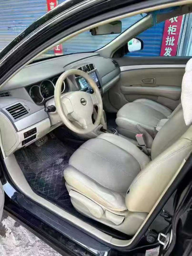 南宁17年日产轩逸4