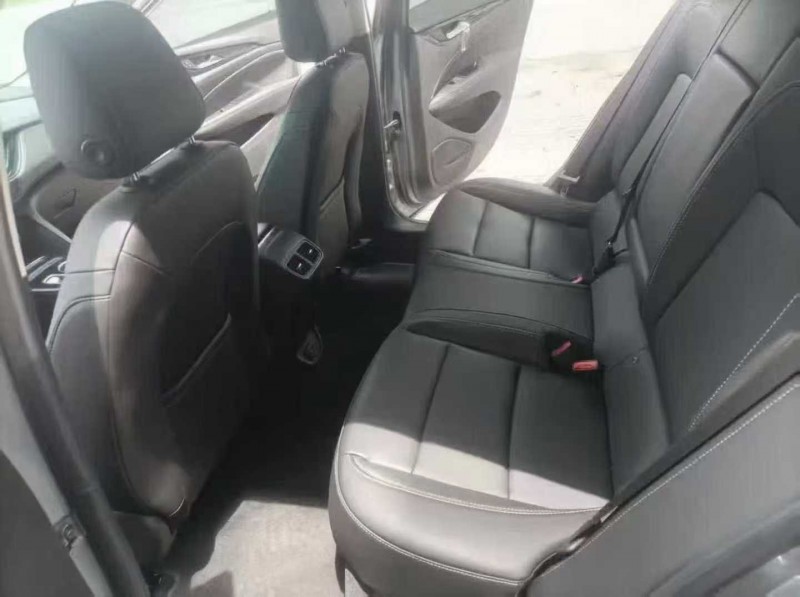 南宁24年别克君威6