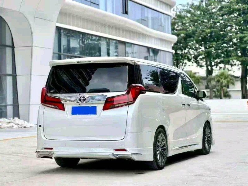 三明19年豐田埃爾法7