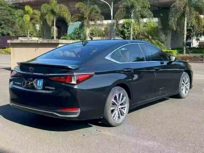 三明21年雷克薩斯ES6