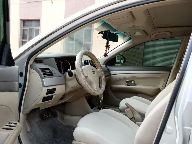 广州18年日产轩逸6