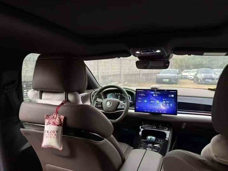 汕头21年比亚迪汉4