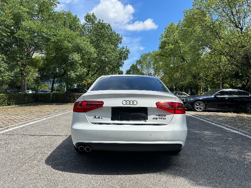 娄底16年奥迪A4L8