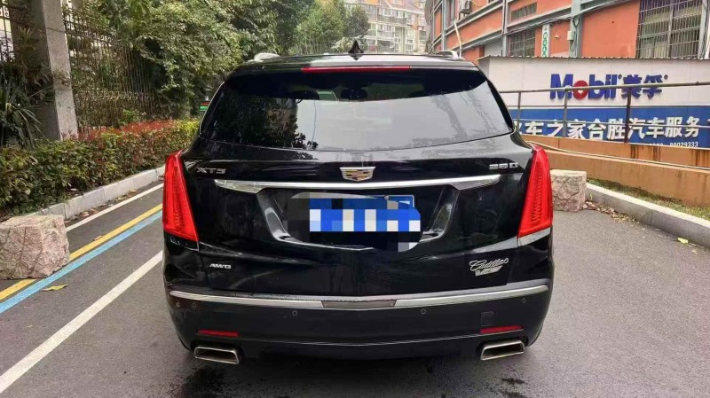金华18年凯迪拉克XT59