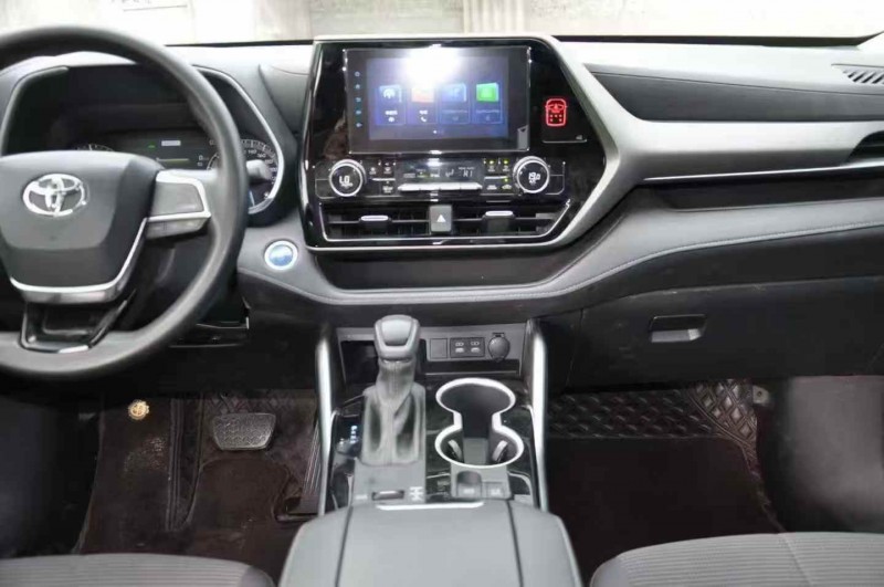 烟台22年丰田汉兰达5