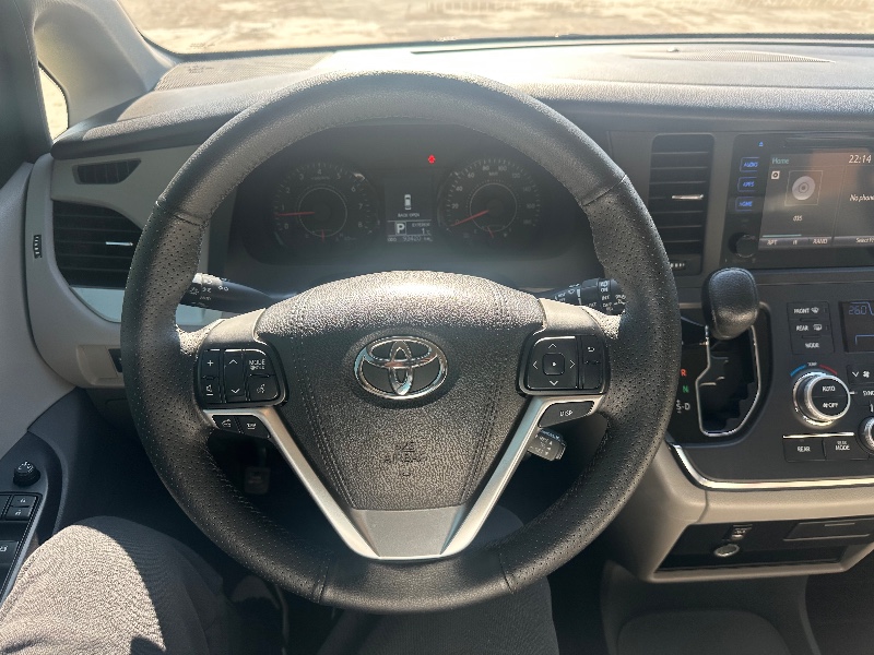 哈尔滨15年丰田塞纳9