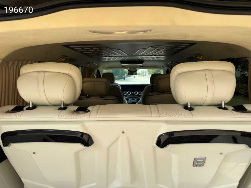 盐城21年奔驰威霆6