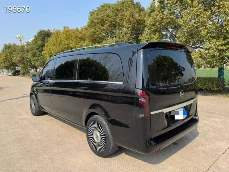 盐城21年奔驰威霆9