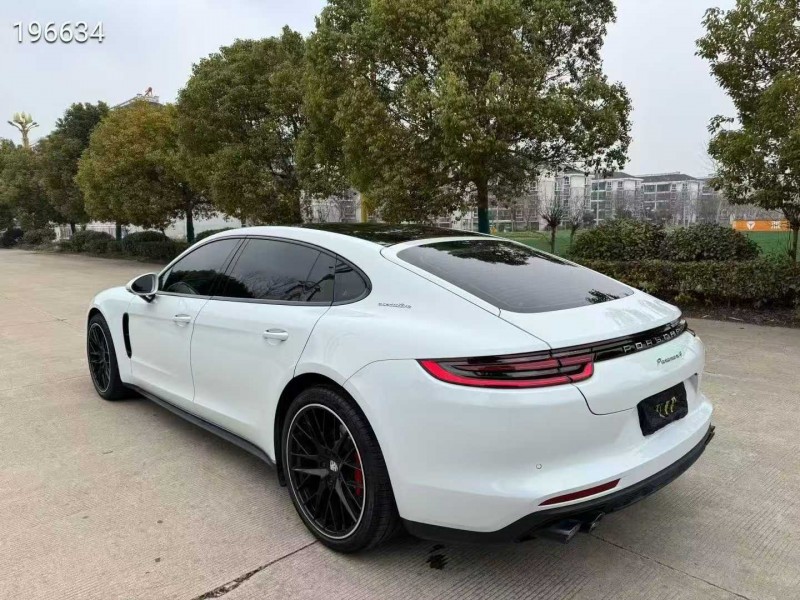 盐城21年保时捷帕拉梅拉8