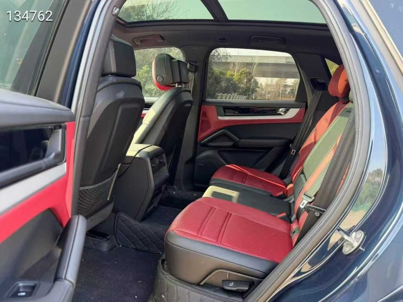 盐城24年保时捷卡宴5