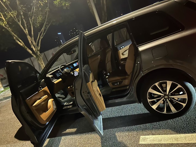 重慶20年理想理想ONE6