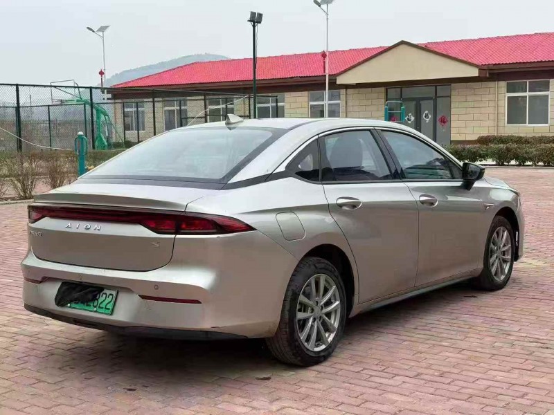 淄博24年传祺埃安S7