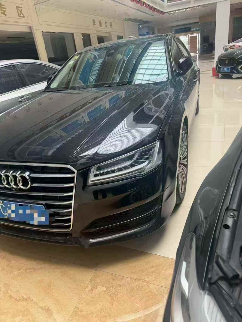 上海18年奥迪A8L2