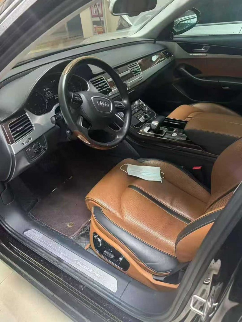 上海18年奥迪A8L6