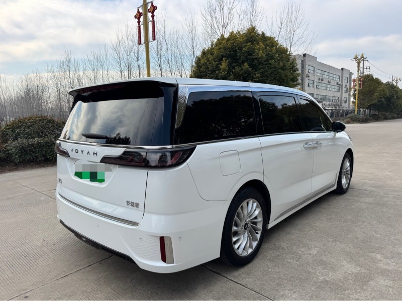 鹽城24年嵐圖汽車夢想家8