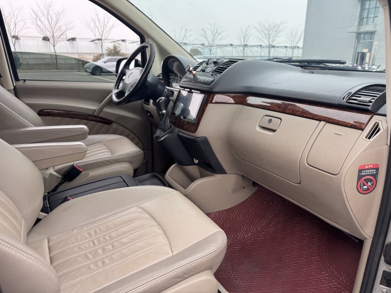 鹽城17年奔馳唯雅諾5