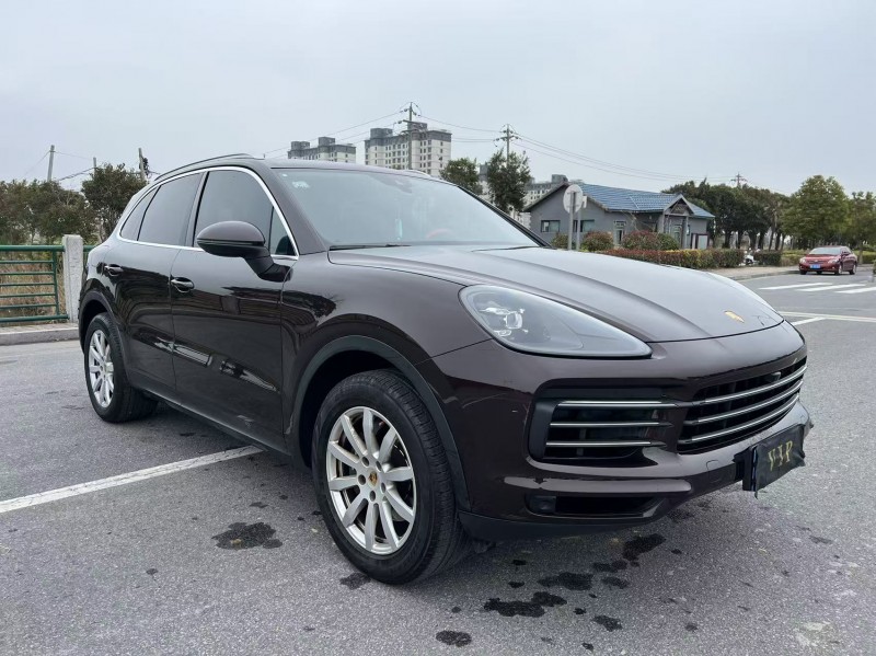 鹽城18年保時捷卡宴2