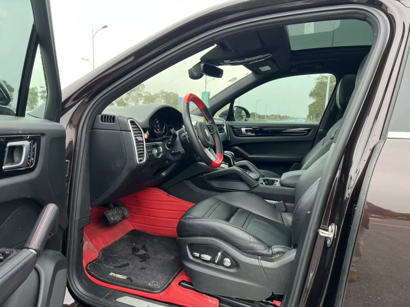 鹽城18年保時捷卡宴9