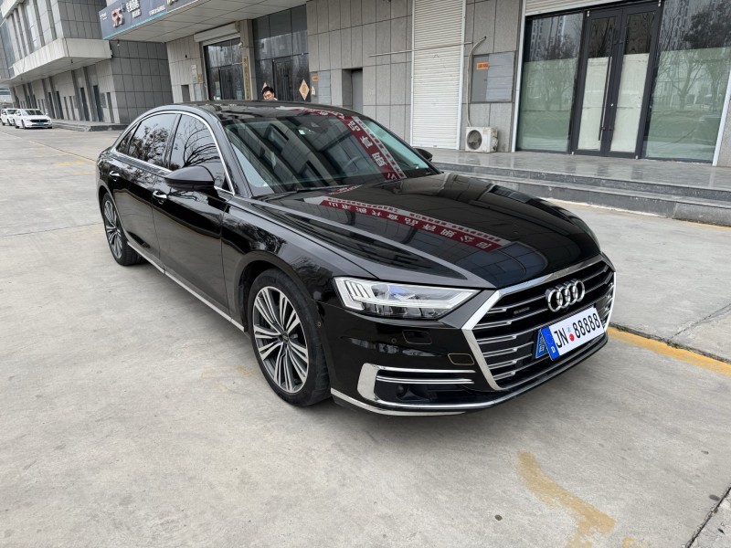 济宁21年奥迪A8L3