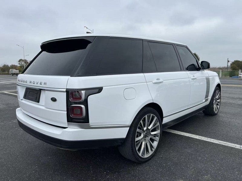 鹽城20年路虎攬勝行政8